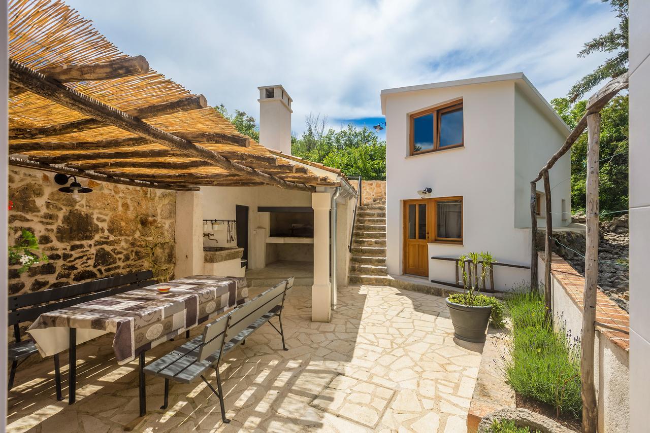 Holiday Home Jela Dobrinj Exterior foto